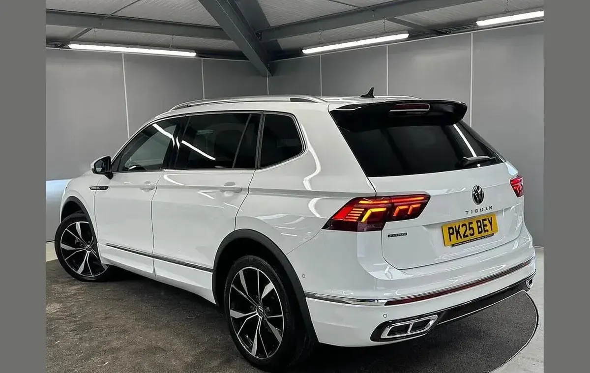 Used VW Tiguan Allspace R-line 150 HP (110 kW) 2025 White SUV