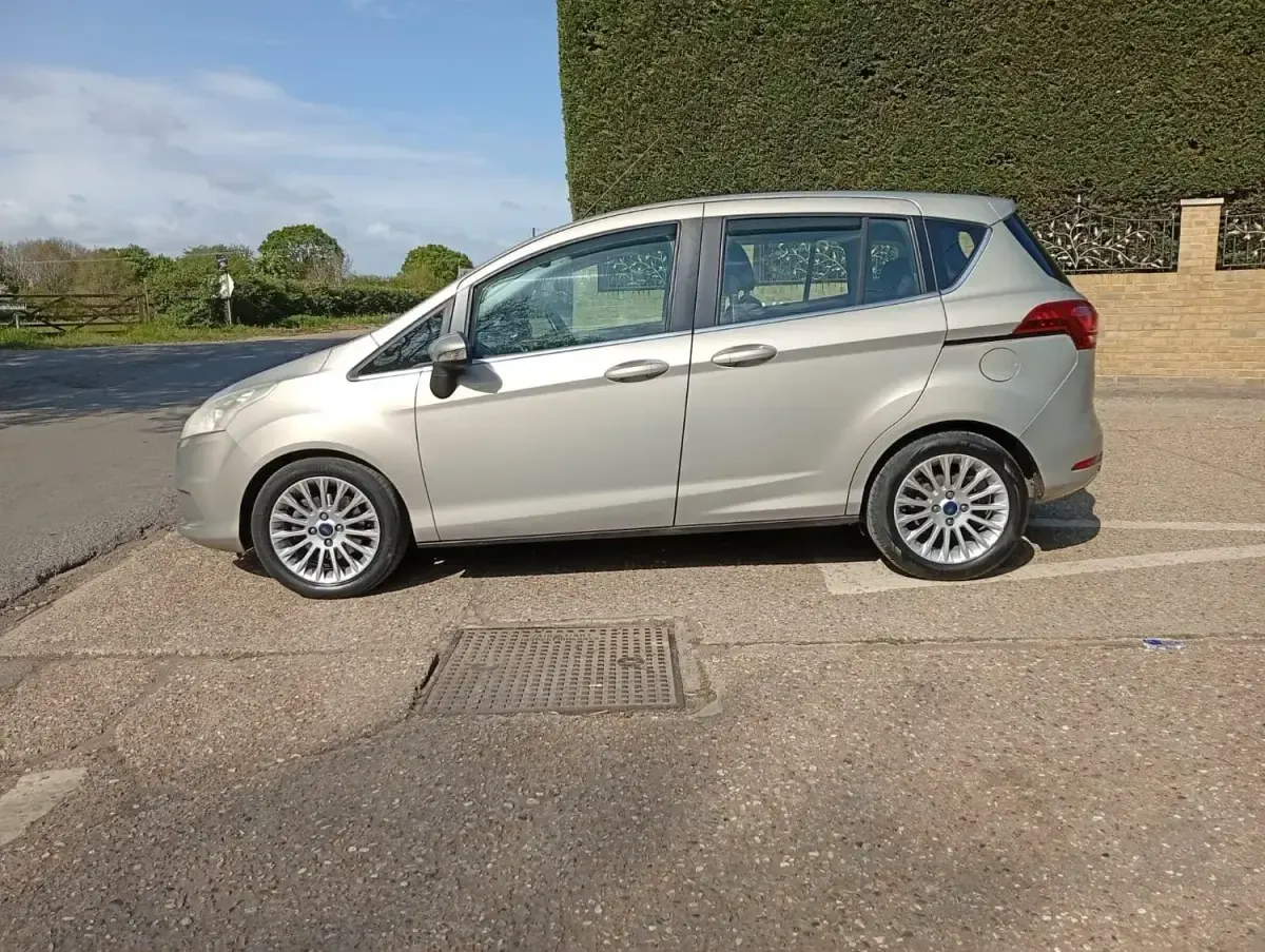 Używany Ford B-MAX Titanium 95 KM (69 kW) 2013 Srebrny Minivan