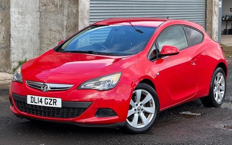 Used Vauxhall Astra GTC Sport 140 HP (102 kW) 2013 Coupe