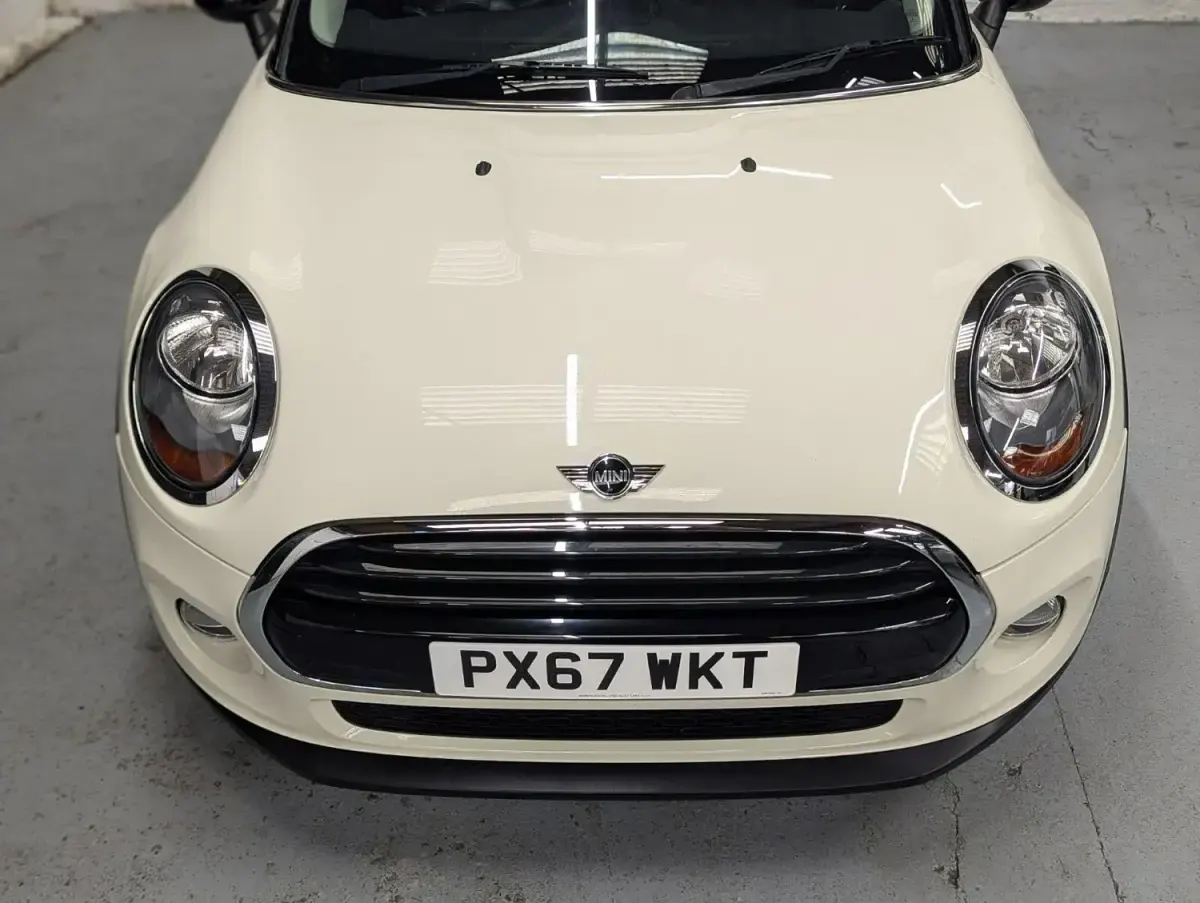 Begagnad Mini Cooper Hatch 2017 Vit Halvkombi