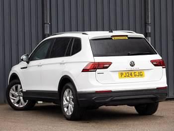 Used VW Tiguan Allspace Life 150 HP (110 kW) 2024 White SUV