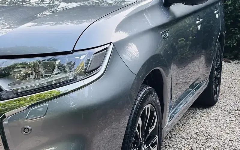 Used Mitsubishi Outlander P-HEV 203 HP (149 kW) 2017 Grey SUV