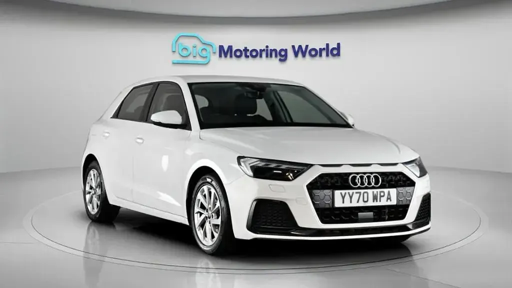 Used Audi A1 Sportback Sport 110 HP (80 kW) 2021 White Hatchback