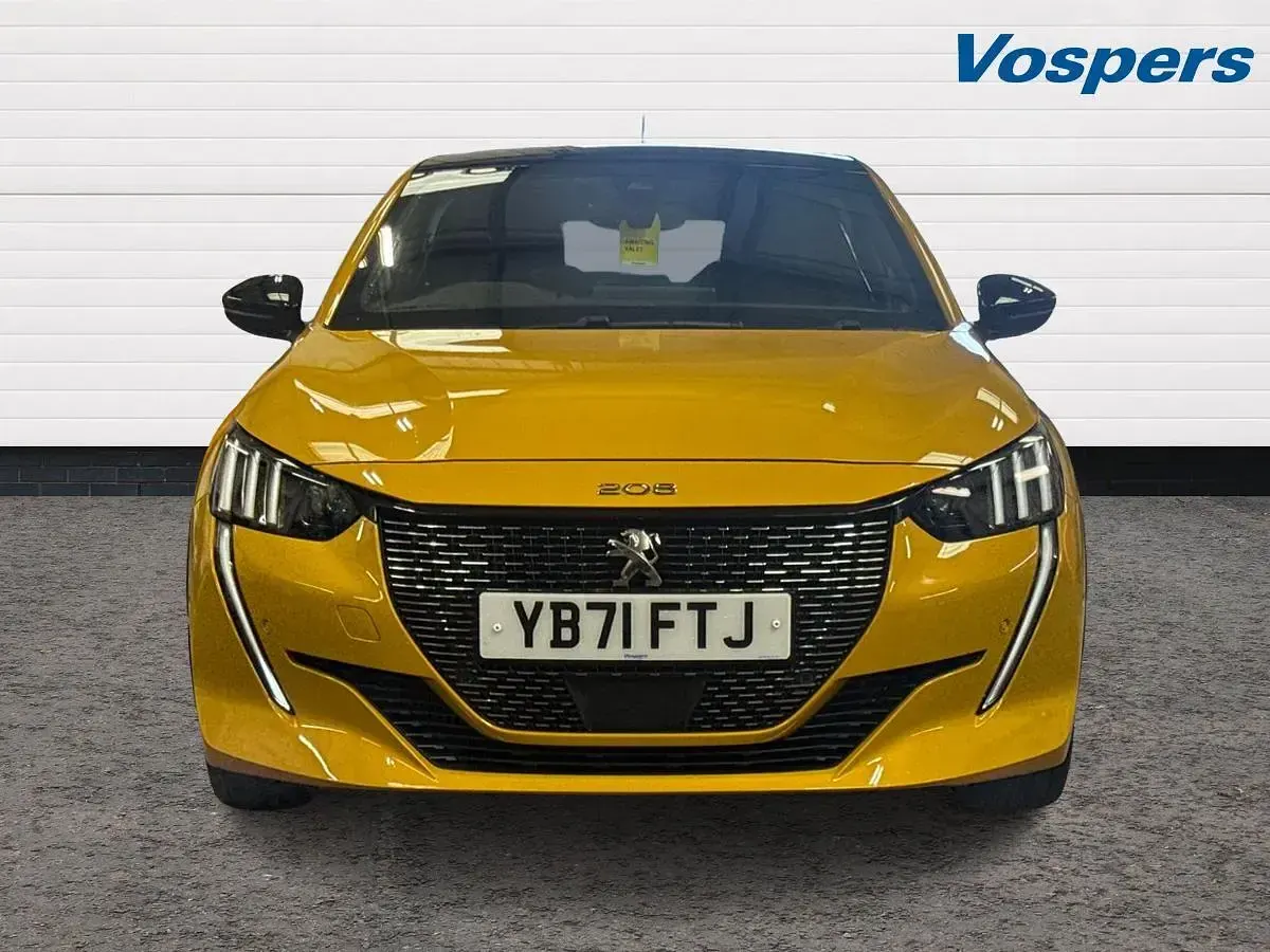 Used Peugeot 208 Premium 128 HP (94 kW) 2021 Yellow Hatchback