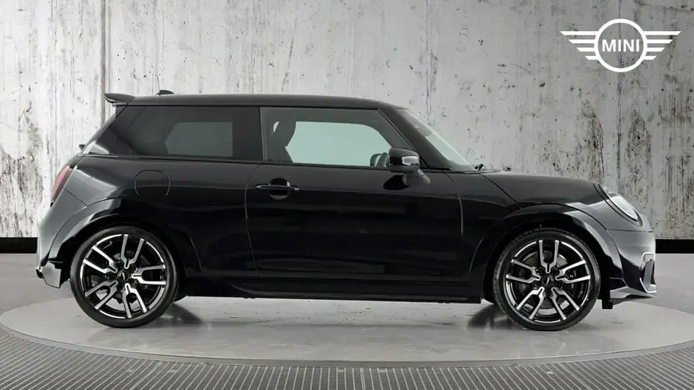 Used Mini Cooper S Hatch 201 HP (147 kW) 2024 Black Hatchback