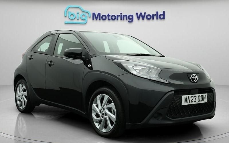 Used 2024 Toyota Aygo PURE Hatchback | £14,000 (Super price) - Image 1/4