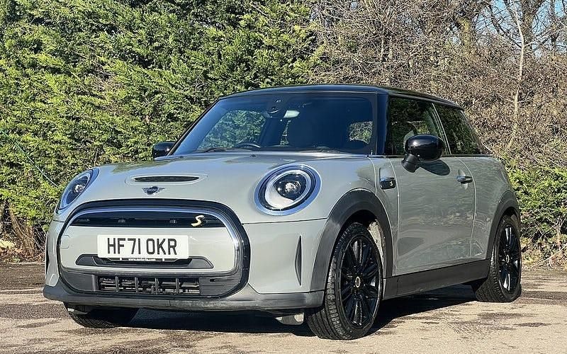 Used Mini Cooper Level 2 135 kW (184 HP) 2023 Hatchback