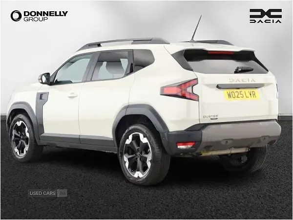 Used Dacia Duster Extreme 143 HP (105 kW) 2025 Cream Hatchback