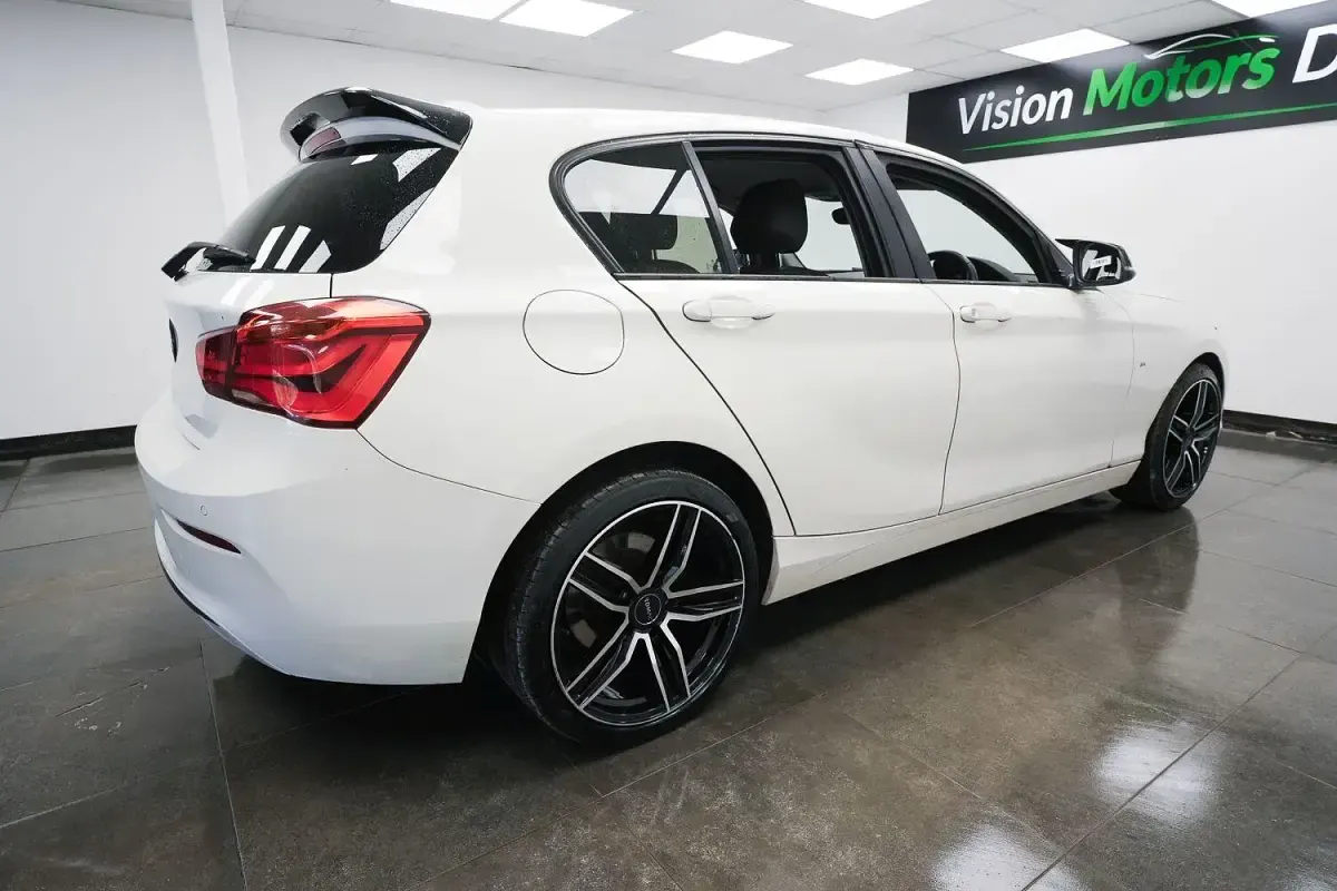 Used BMW 116 Sport Line 2016 White Hatchback