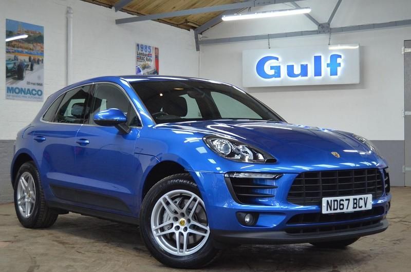Used Porsche Macan S 335 HP (246 kW) 2018 Blue SUV