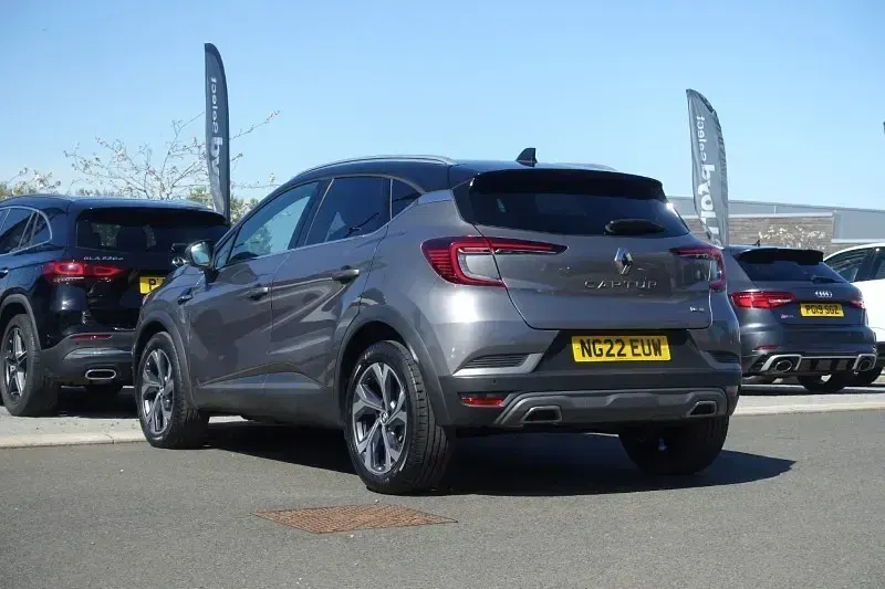 Second-hand Renault Captur R.S. 140 CP (102 kW) 2022 Gri SUV
