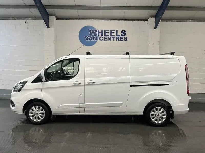 Used Ford Transit Custom Limited 130 HP (95 kW) 2023 White Van
