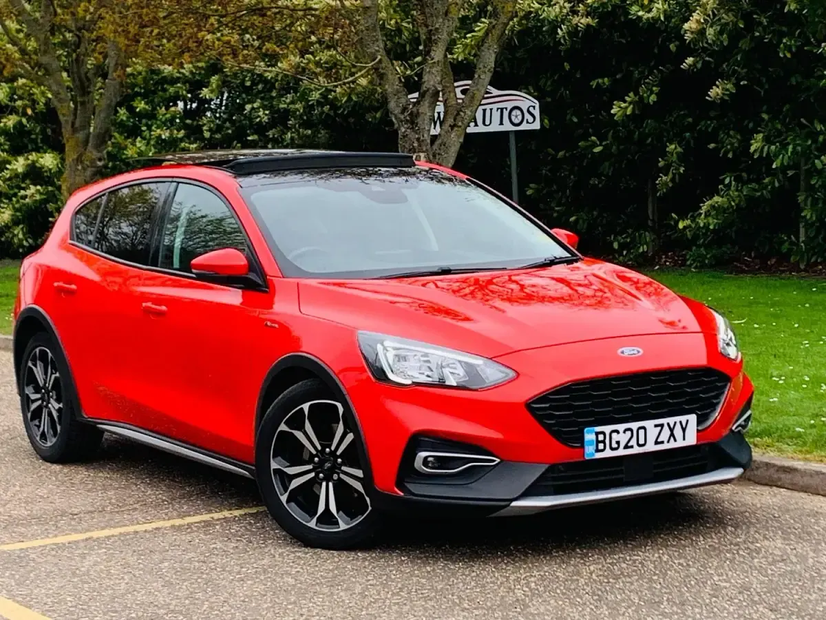 Used Ford Focus Active 120 HP (88 kW) 2020 Red Hatchback