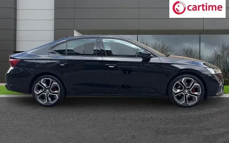 Used Skoda Octavia vRS 200 HP (147 kW) 2023 Black Hatchback