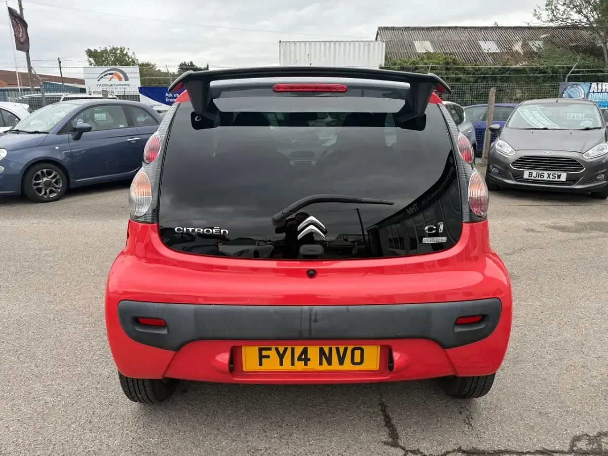 Used Citroën C1 Platinum 68 HP (50 kW) 2014 Red Hatchback