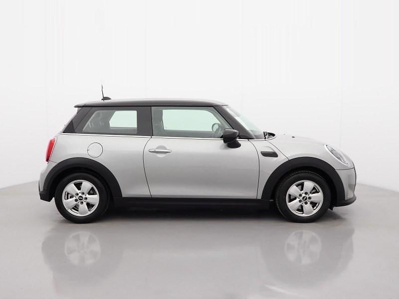Used Mini Cooper Classic 134 HP (98 kW) 2023 Silver Hatchback