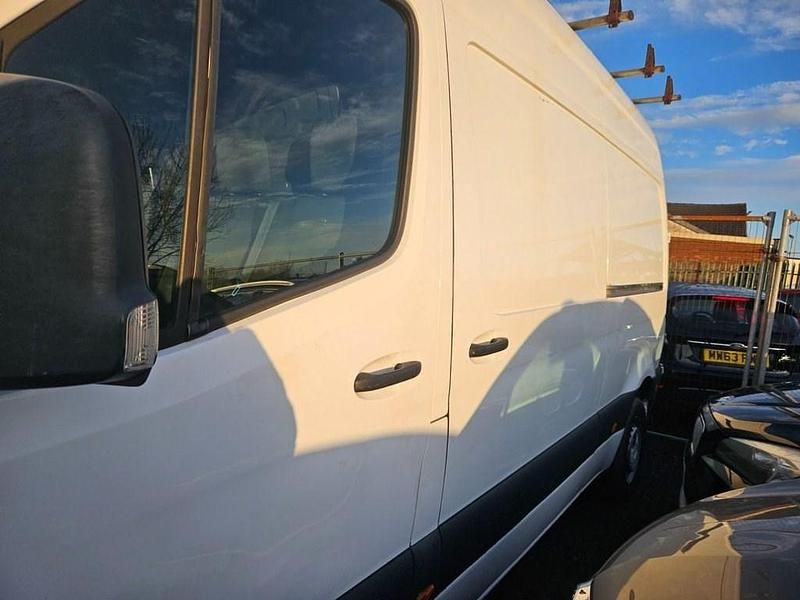 Used Mercedes Sprinter 143 HP (105 kW) 2020 White Van