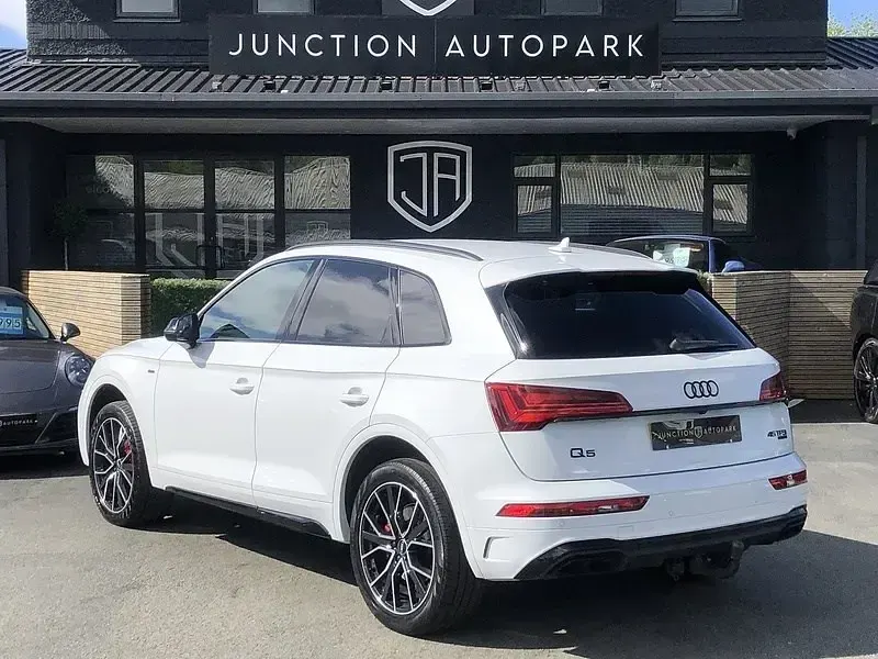 Begagnad Audi Q5 Comfort 2022 Vit SUV