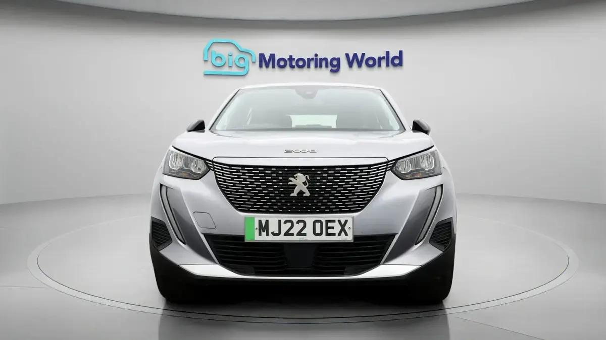 Used Peugeot e-2008 Active Premium 98 kW (134 HP) 2022 SUV