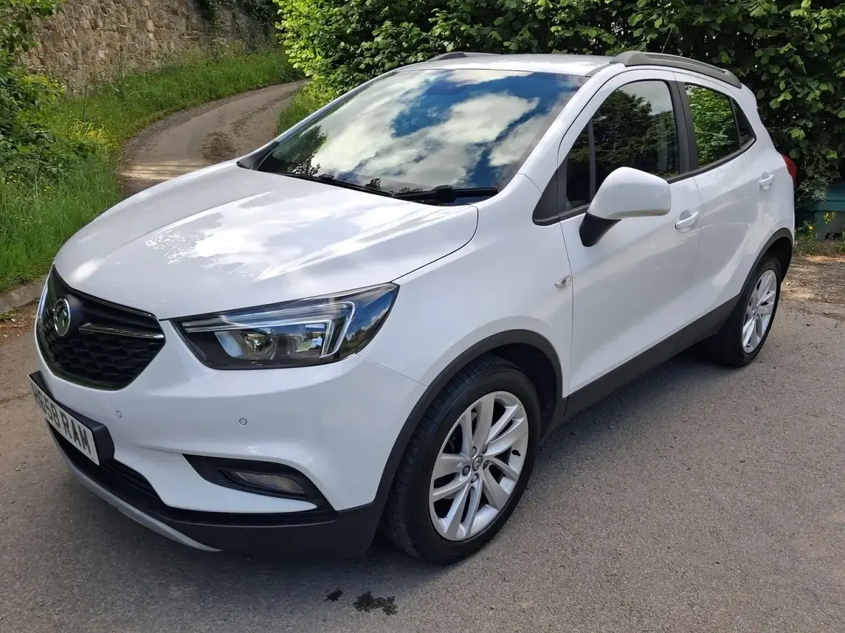 Used Vauxhall Mokka X Design Edition 140 HP (102 kW) 2018 White SUV