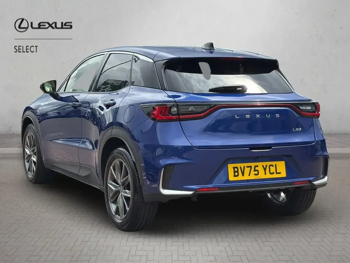 Used Lexus LBX 136 HP (100 kW) 2025 Blue SUV