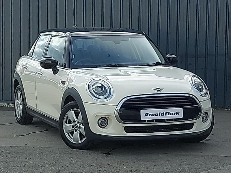 Used Mini Cooper Classic 136 HP (100 kW) 2019 White Hatchback