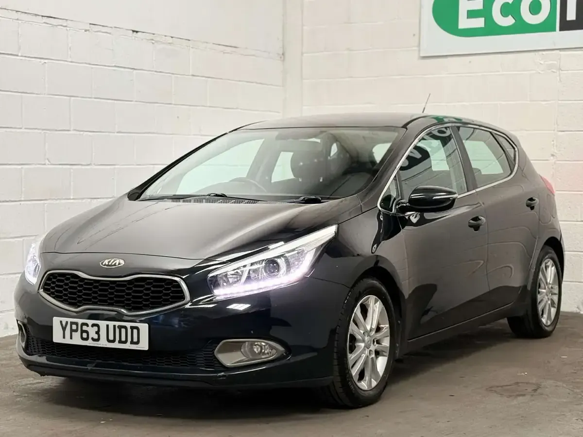 Used Kia Ceed 128 HP (94 kW) 2013 Black Hatchback