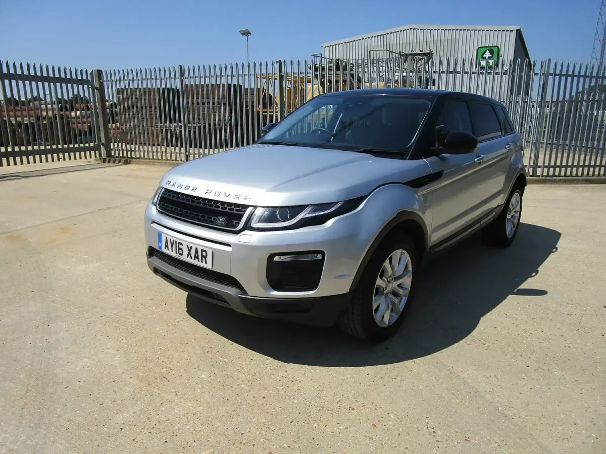 Used Land Rover Range Rover evoque SE 2016 Silver Estate