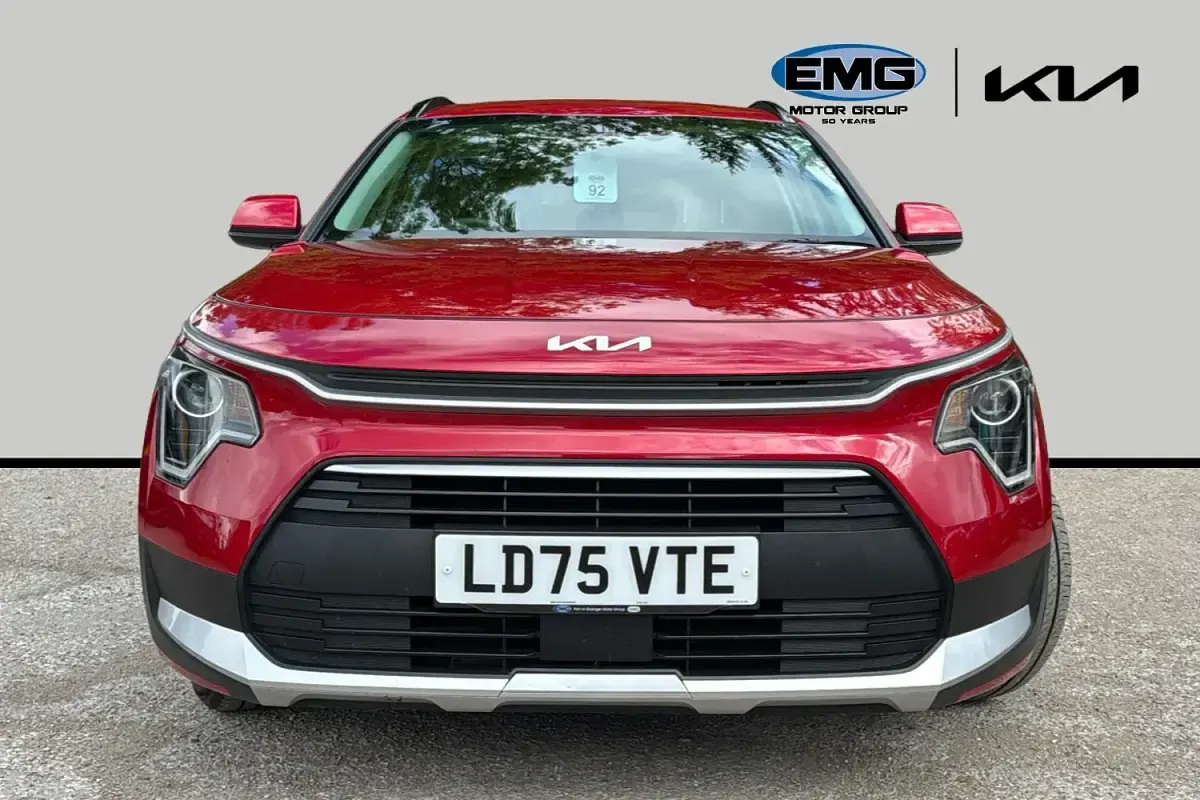 Used Kia Niro 168 HP (123 kW) 2025 Red SUV