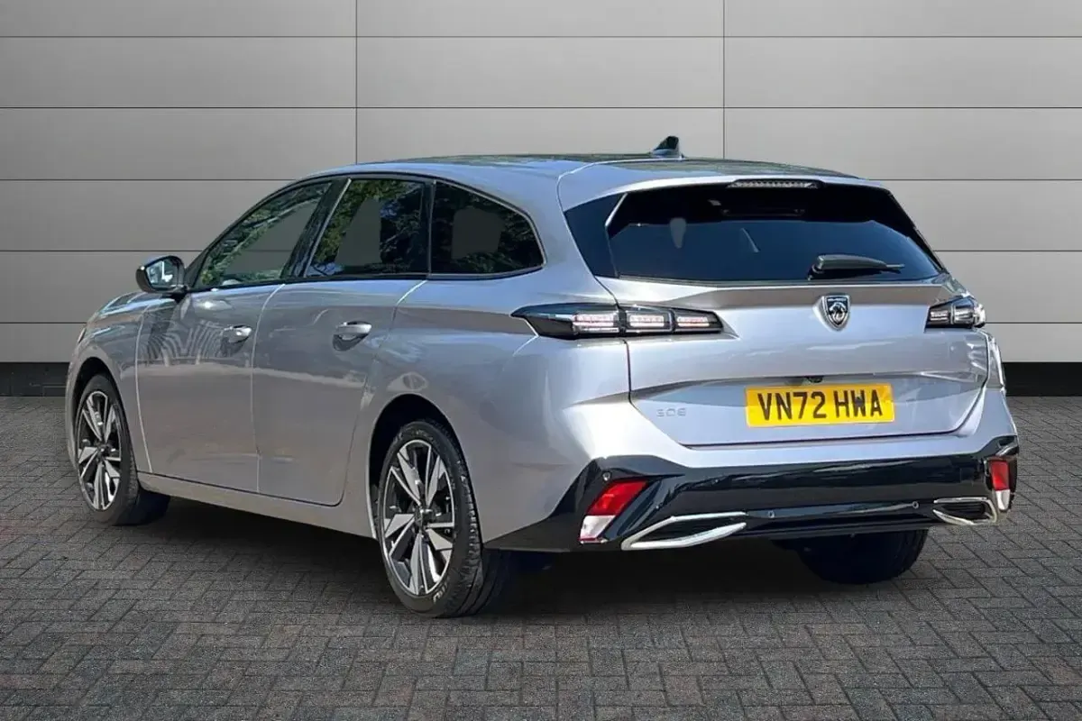 Used Peugeot 308 SW Allure 129 HP (94 kW) 2022 Grey Estate