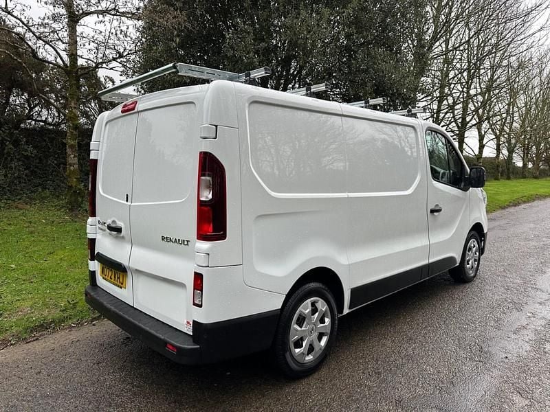 Used Renault Trafic Business 130 HP (95 kW) 2023 White MPV