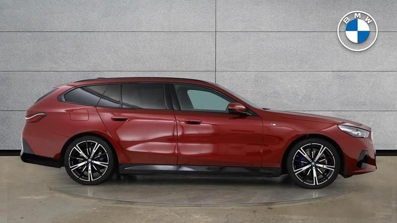 Used BMW 530e M Sport 295 HP (216 kW) 2025 Red Estate