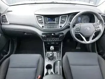 Used Hyundai Tucson SE 132 HP (97 kW) 2016 White SUV