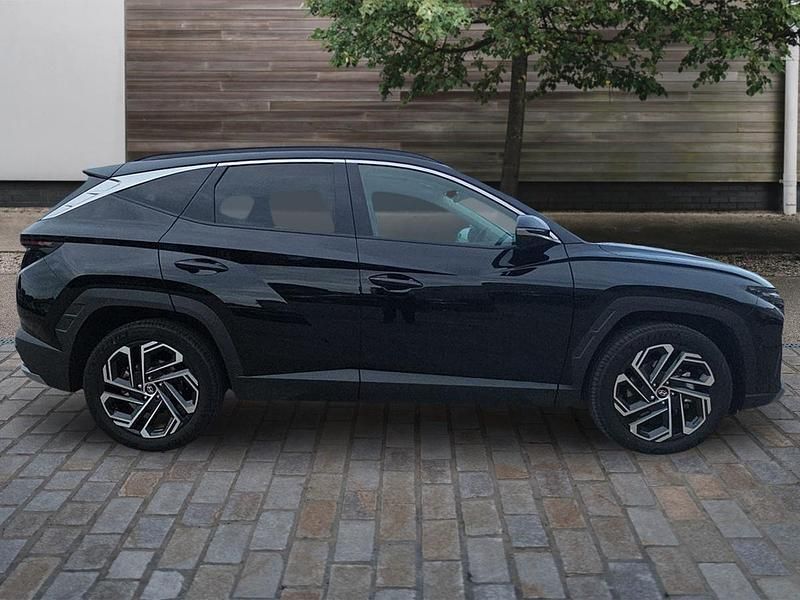 Used Hyundai Tucson Ultimate 215 HP (158 kW) 2025 Black SUV