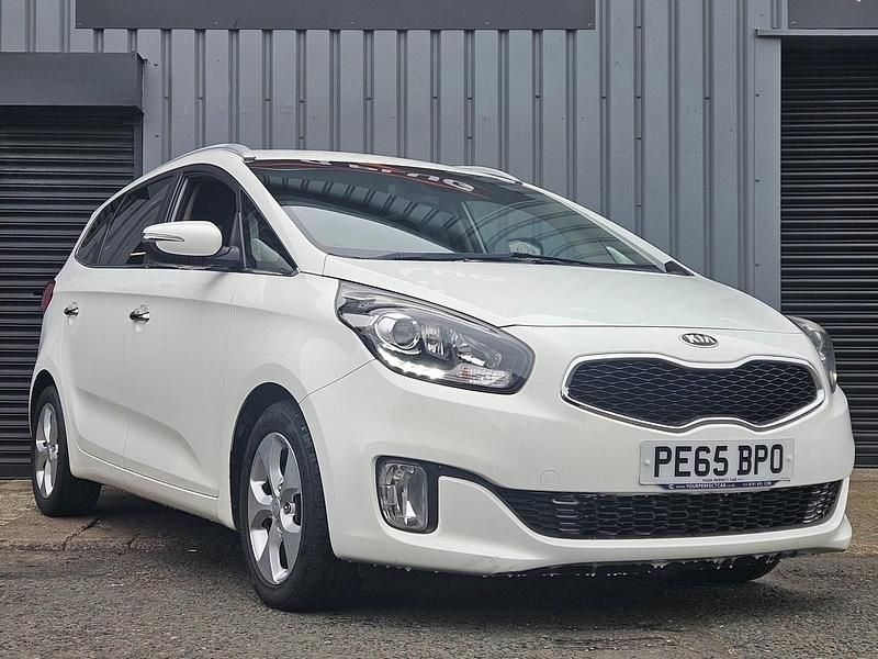 Used Kia Carens 139 HP (102 kW) 2015 White MPV