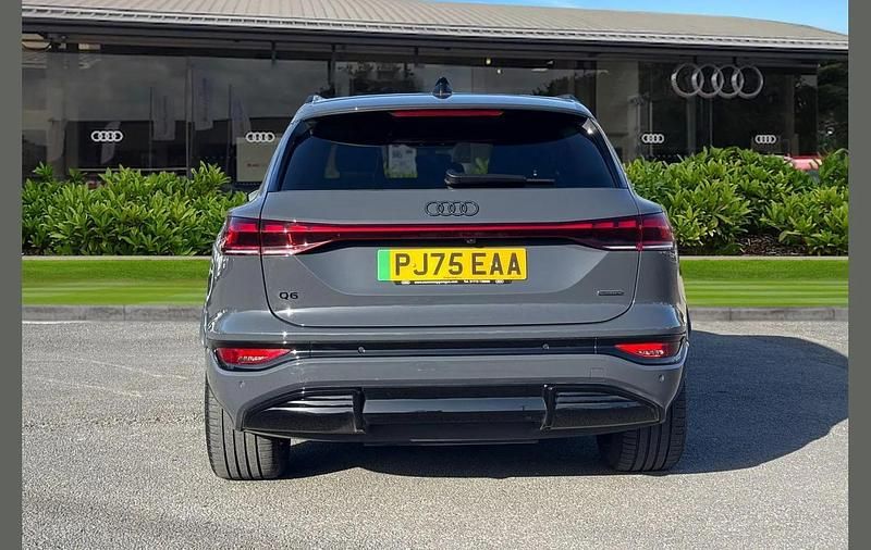 Used Audi Q6 e-tron Advanced 284 kW (387 HP) 2025 Grey SUV