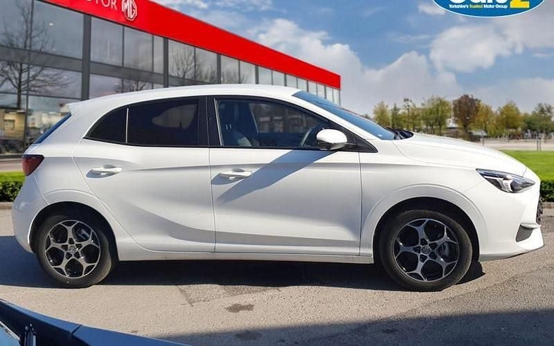 Used MG MG3 Trophy 194 HP (142 kW) 2025 White Hatchback