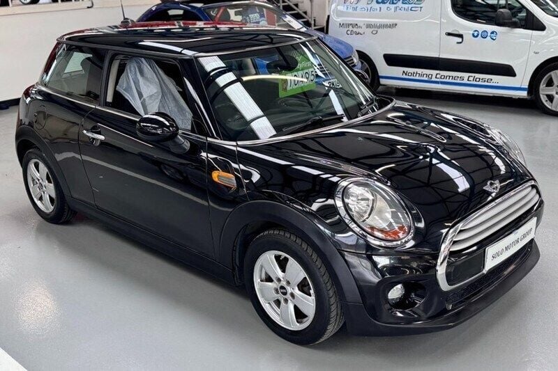 Black Used 2014 Mini Cooper D Hatch Hatchback | £10,495 (A bit pricey) - Image 1/1