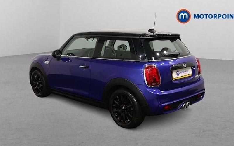 Usado Mini Cooper S Classic 192 HP (141 kW) 2019 Azul Citadino
