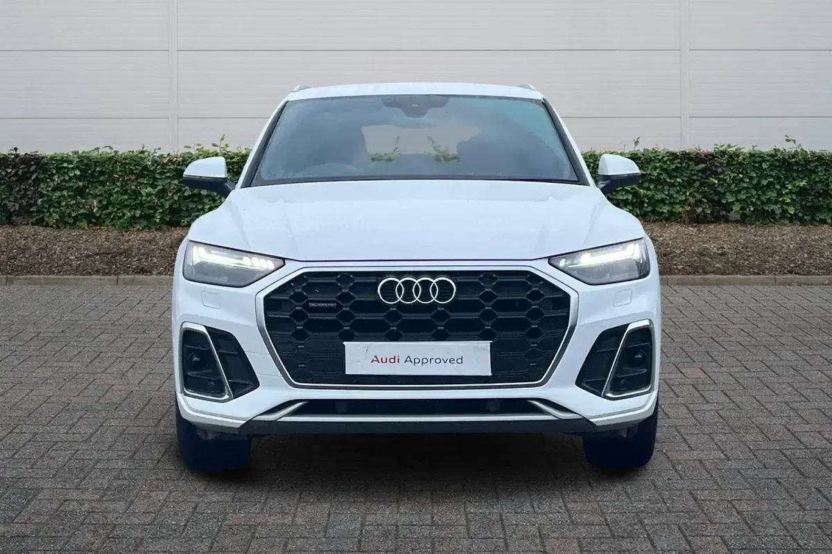 Used Audi Q5 S-Line 204 HP (150 kW) 2024 White SUV