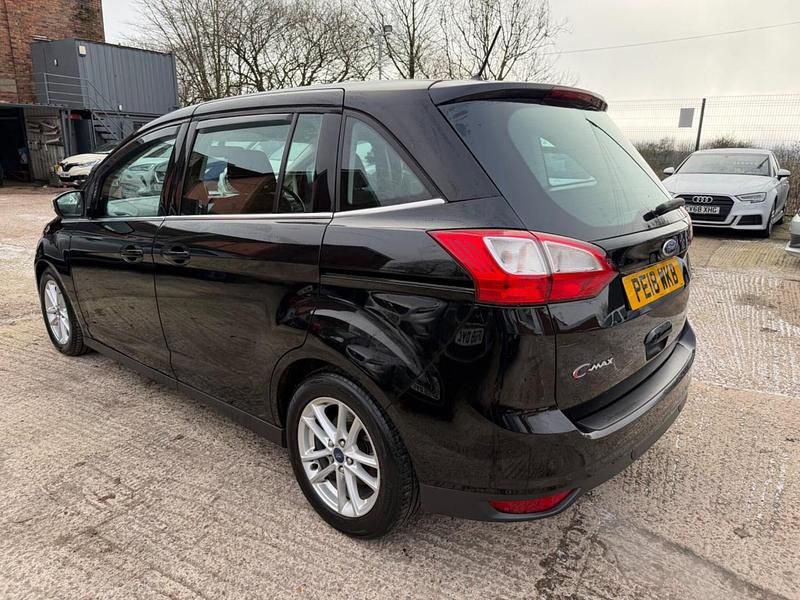 Used Ford Grand C-Max Zetec 120 HP (88 kW) 2018 Black MPV