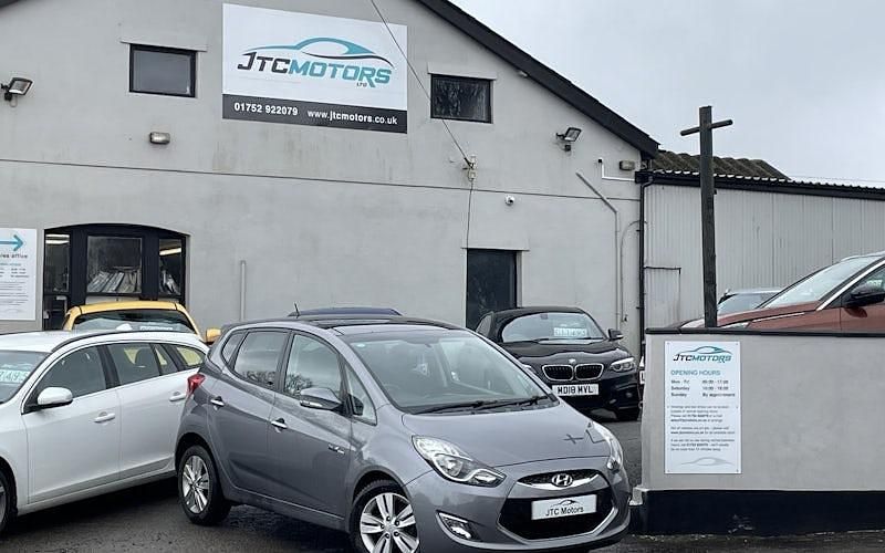 Used Hyundai ix20 Style 116 HP (85 kW) 2015 Grey Hatchback