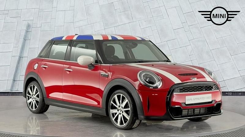 Red Used 2022 Mini Cooper S Classic Hatchback | £19,490 (Good price) - Image 1/4