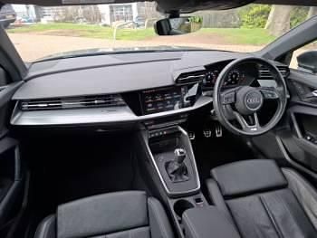 Begagnad Audi A3 S-Line 150 HK (110 kW) 2020 Grå Sedan