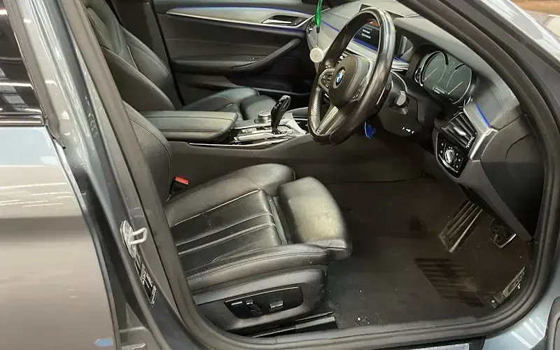 Used BMW 520 M Sport 190 HP (139 kW) 2018 Blue Sedan