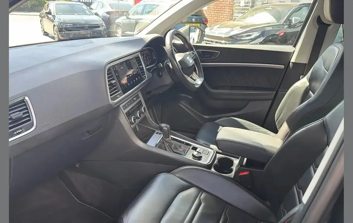 Usado Seat Ateca FR Sport 150 HP (110 kW) 2023 Verde SUV