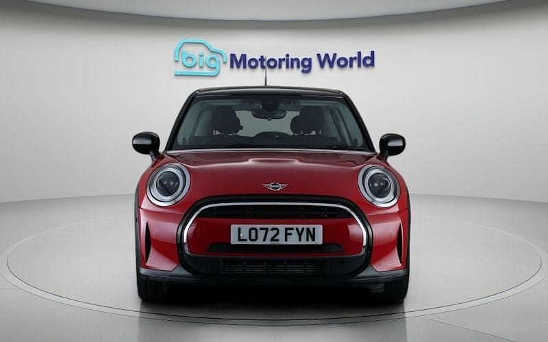 Usado Mini Cooper Classic 136 CV (100 kW) 2022 Rojo Utilitario