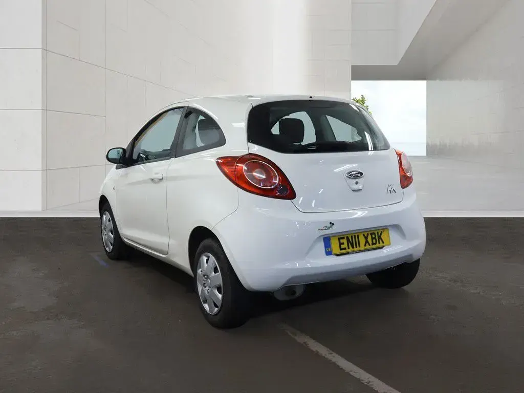 Used Ford Ka S 69 HP (50 kW) 2011 White Hatchback