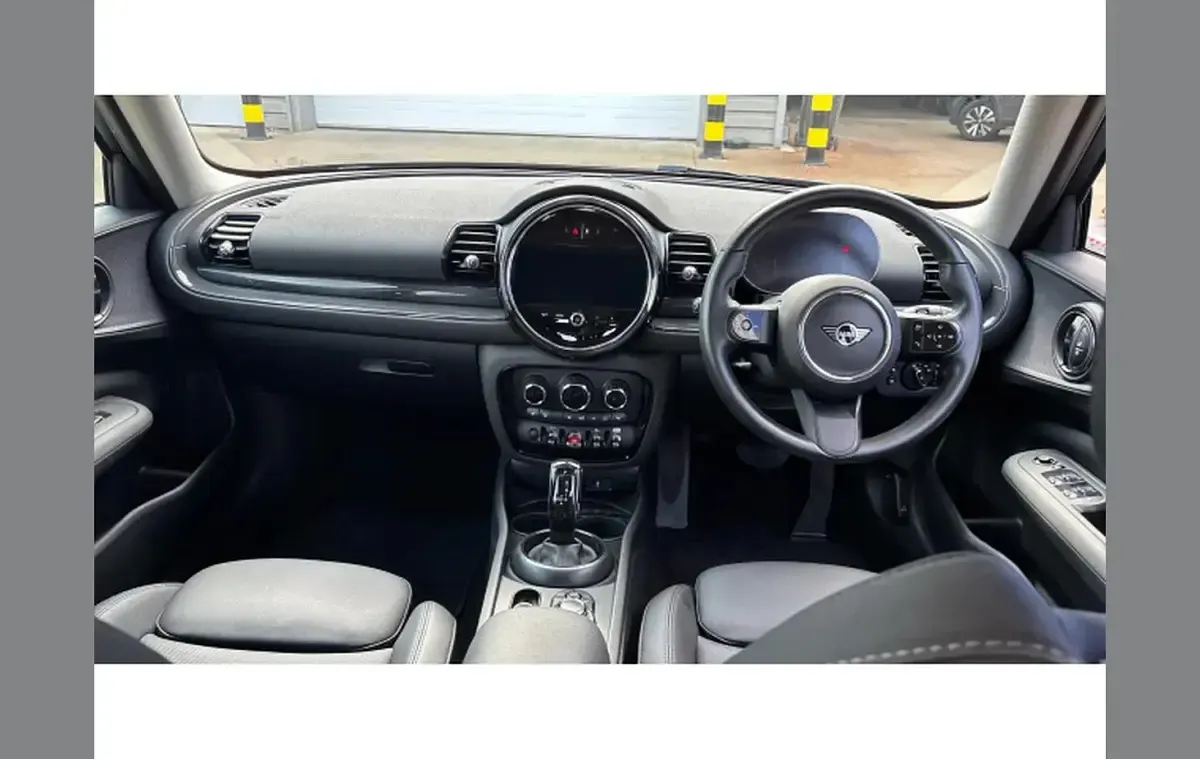 Used Mini Cooper Clubman Classic 134 HP (98 kW) 2024 Black Estate