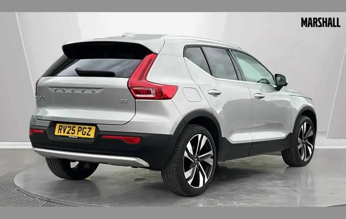 Used Volvo XC40 Ultra 161 HP (118 kW) 2025 Silver SUV
